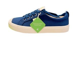 Cariama Blue Sneaker Size 8.5 New in Box